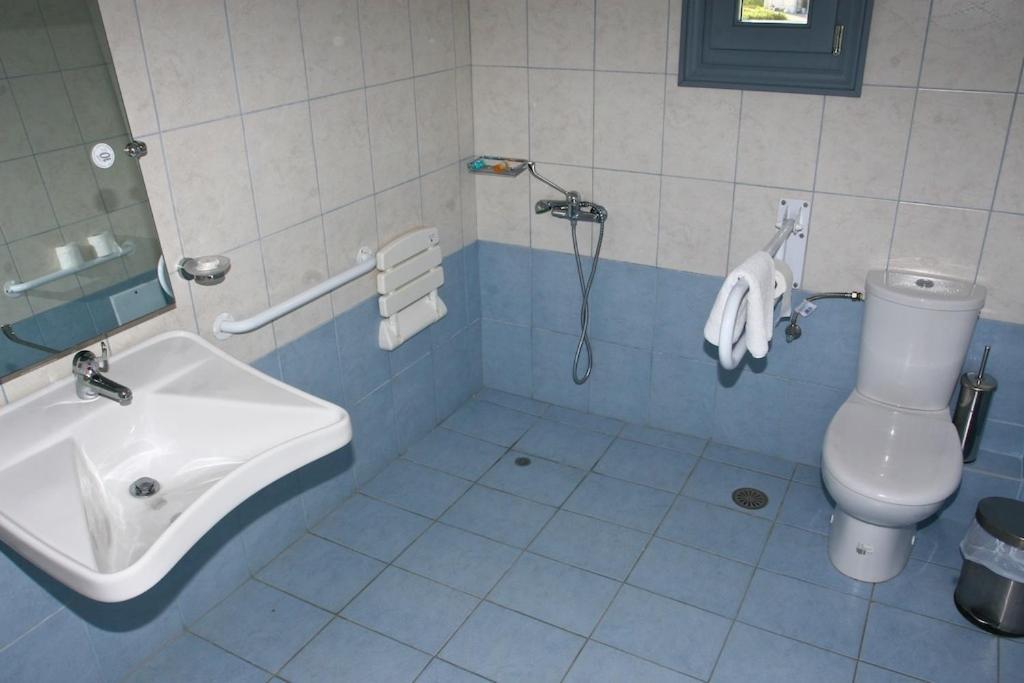 Augustis Suites Ormos  Zimmer foto