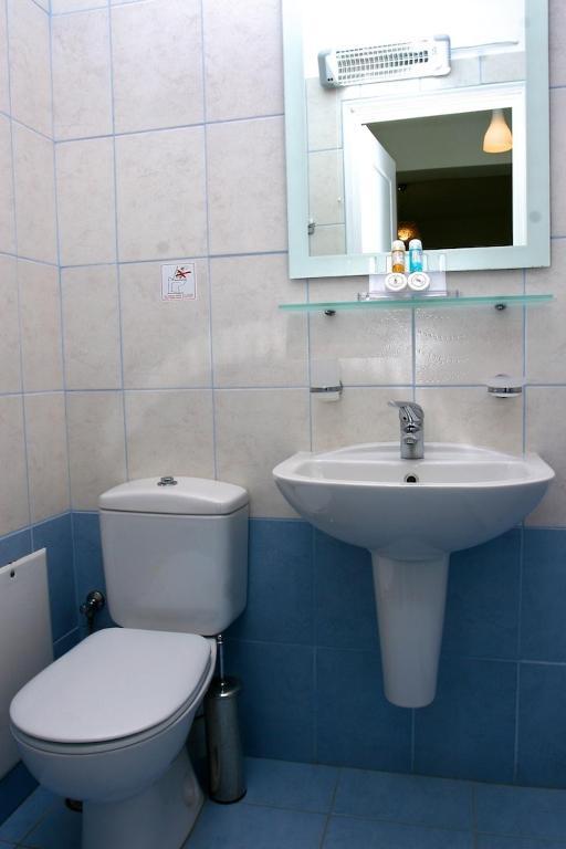 Augustis Suites Ormos  Zimmer foto