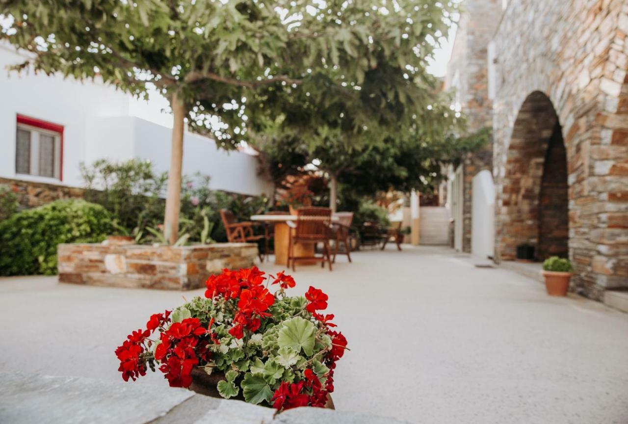 Augustis Suites Ormos  Exterior foto